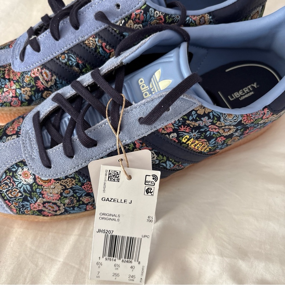 Adidas Gazelle J Liberty London Floral Embroidery  size 7 NWT - Picture 3 of 4